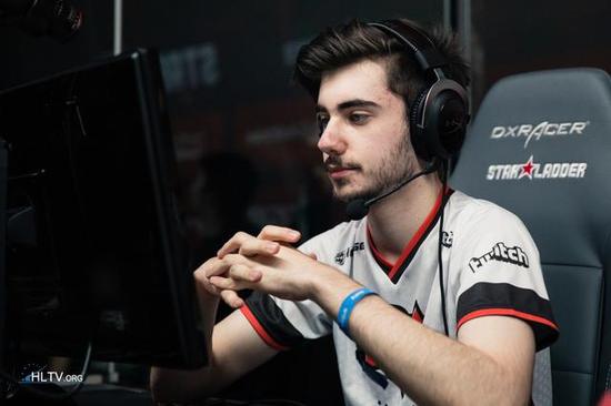 Lenovo携手电竞世界杯基金会培养未来电竞明星